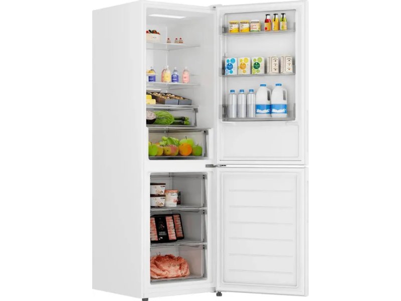 Haier CEF530CWRG — холодильник с открытыми дверями, полностью заполненный продуктами, фрукты и напитки в холодильной камере, мясо в морозильной
