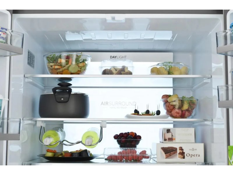 Haier HTF-508DGS7RU полки с подсветкой DAYLIGHT система циркуляции воздуха AIR SURROUND продукты на полках