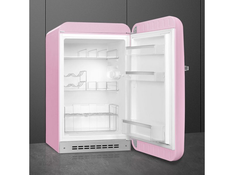 Smeg FAB10RPK6 &mdash; полный обзор внутреннего пространства: полки, ящик для овощей, отделения на двери