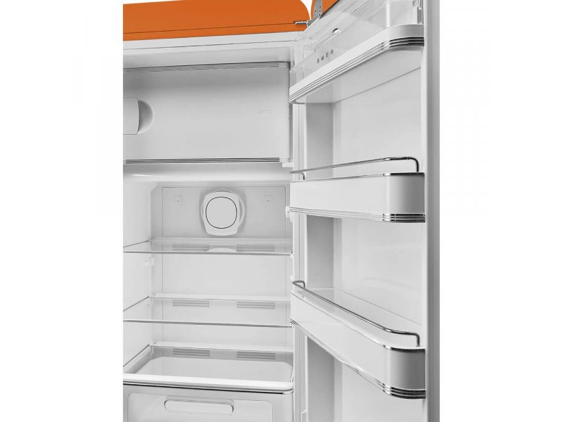 Smeg FAB28ROR6 оранжевый — хромированная ручка и детали ретро-корпуса Made in Italy