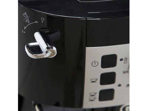 De Longhi ECAM 22.110.B — боковой профиль с хромированными патрубками системы раздачи