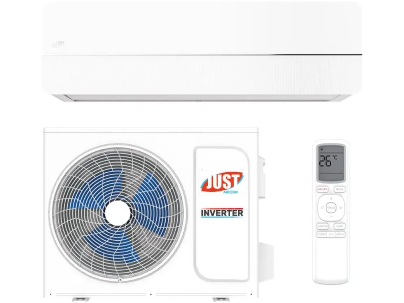 Just Aircon Silvery JAC-09HPSIA/CGS — кондиционер в интерьере жилой комнаты