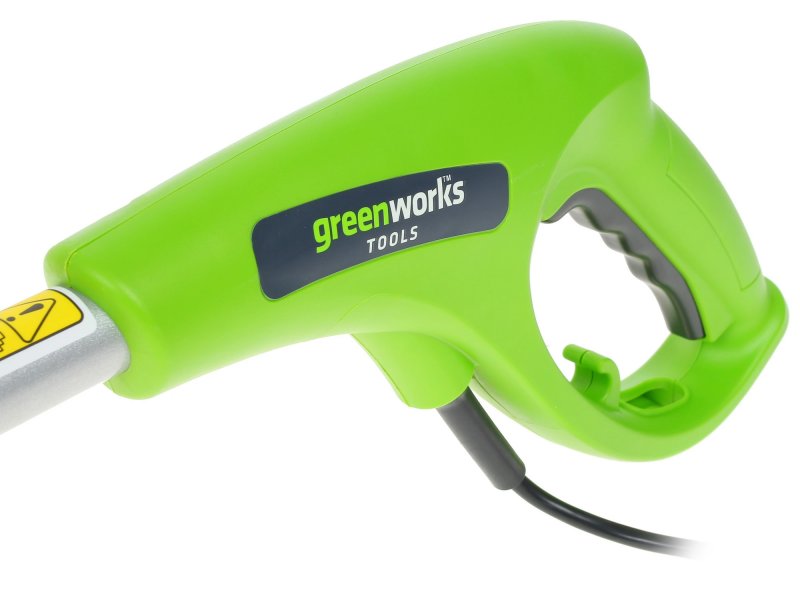 Greenworks GST5033 — верхняя часть, рукоятка с логотипом Greenworks Tools, чёрно-зелёный дизайн