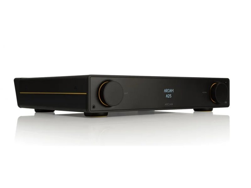 Arcam RADIA A25 Plus боковой профиль с подсветкой &mdash; компактный минималистичный корпус