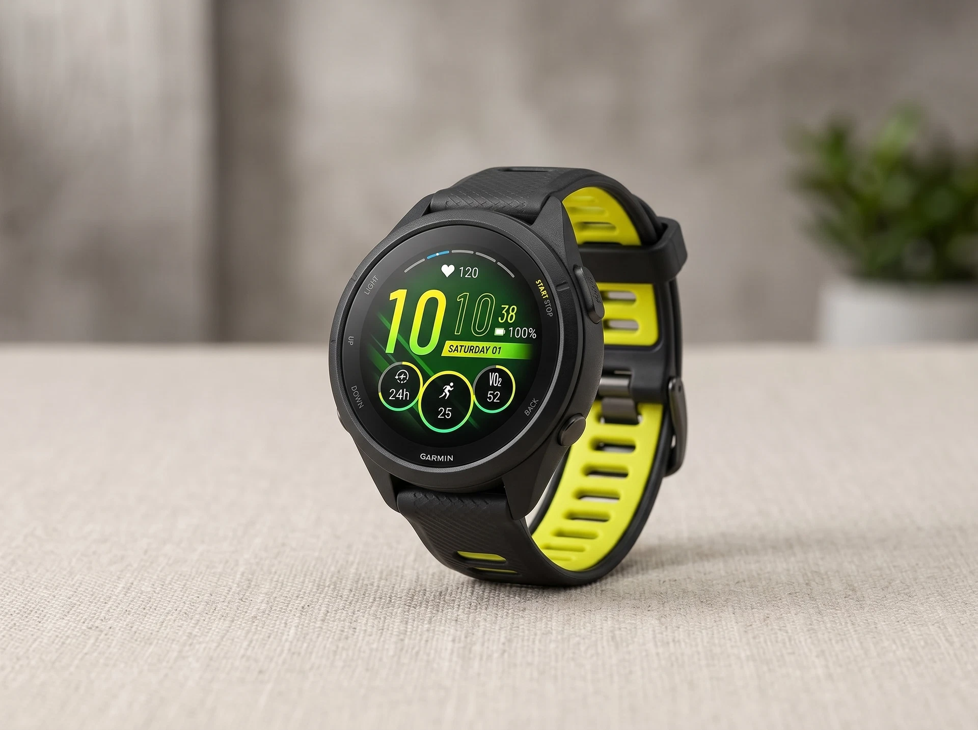 Garmin Forerunner 265S 27.5mm чёрный/жёлтый в интерьере — компактный корпус 41.7 мм на тонком запястье