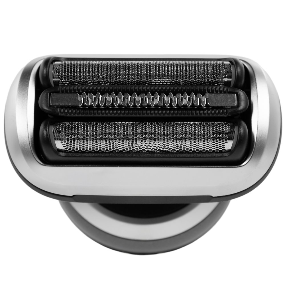 Braun 72-G1200s раскрытая бреющая головка &mdash; три элемента системы тройного действия, две сетки и центральный блок
