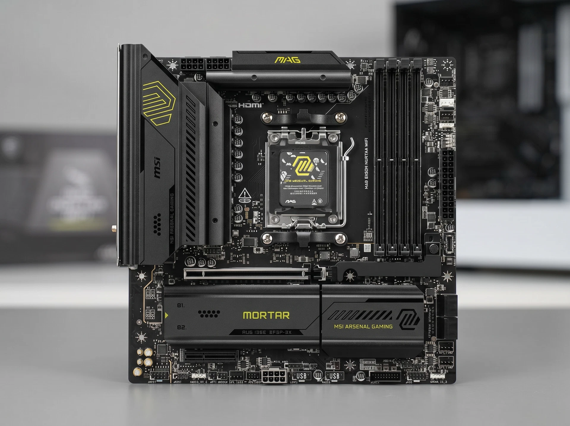 Материнская плата MSI MAG Mortar Wifi, Socket AM5, AMD B850, mATX, RTL - фото в интерьере