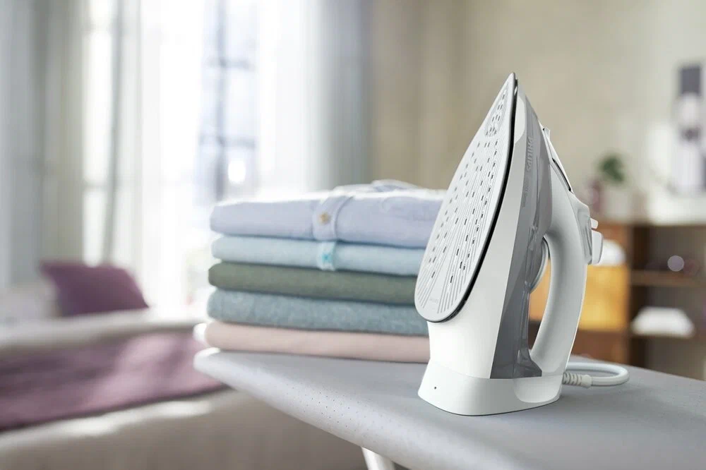 Утюг Philips DST5010/10, 2400Вт, серый/ белый