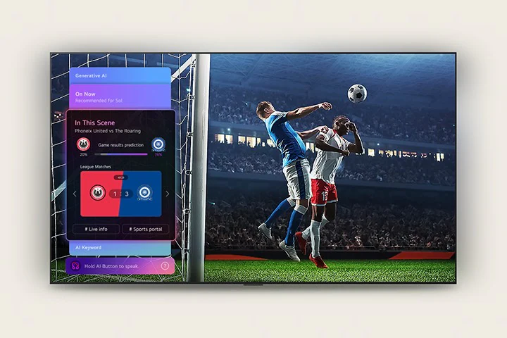 На телевизоре LG QNED evo AI QNED80 Mini LED спортивный прогноз от AI Concierge отображает прямой эфир футбольного матча с экранной панелью ИИ, представляющей прогнозы, информацию об игре и данные лиги, показывая, как ИИ анализирует игровой процесс для прогнозирования исходов матчей.