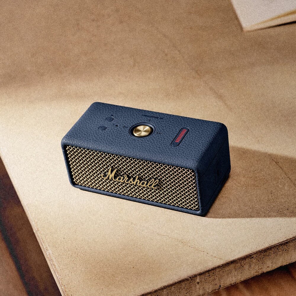 Marshall Emberton III Midnight Blue вид спереди — золотистая сетка и кнопки управления