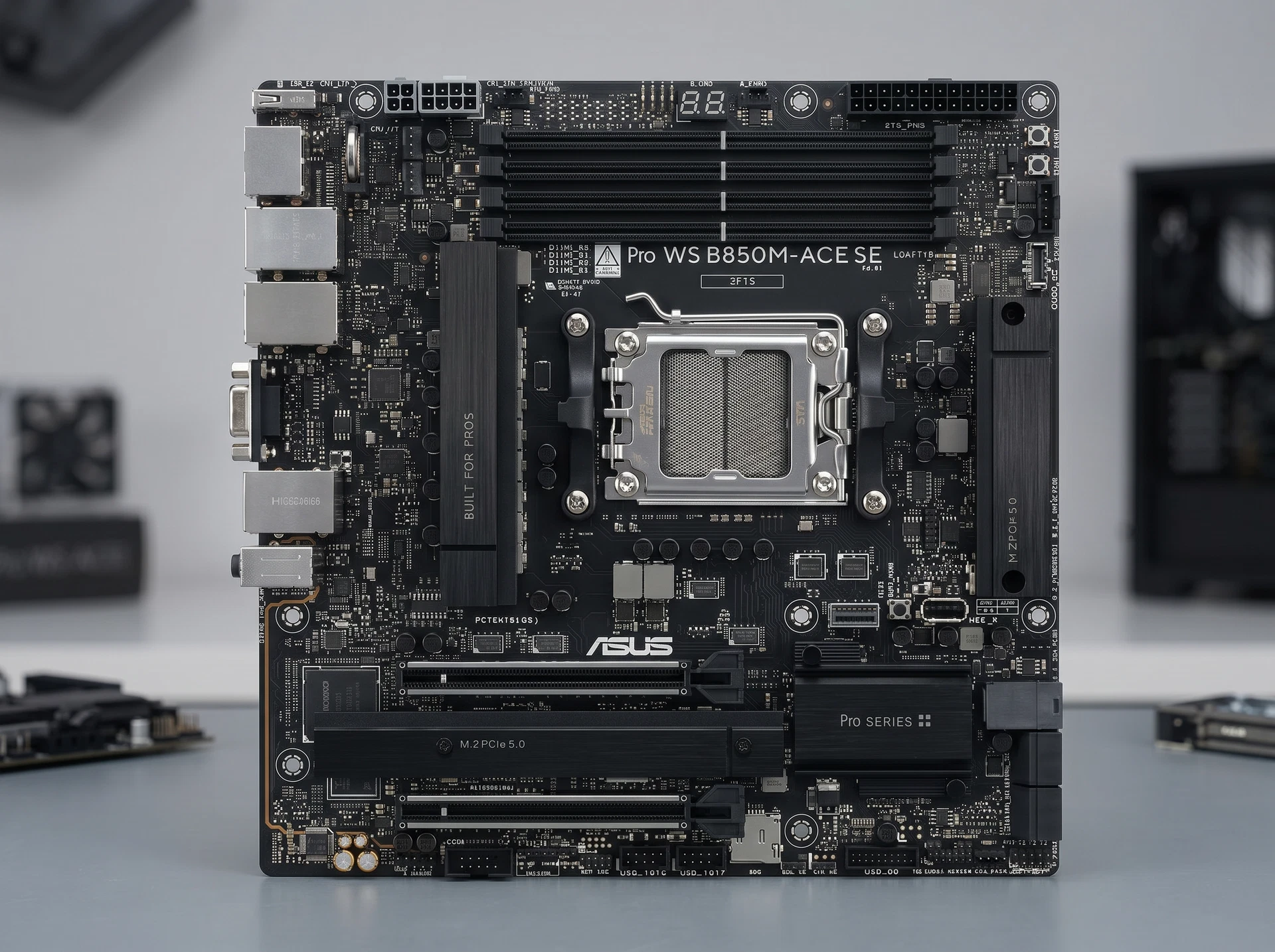 Материнская плата Asus Pro WS B850M-ACE SE, Socket AM5, AMD B850, mATX, RTL [90MB1MN0-M0EAY0] - фото в интерьере