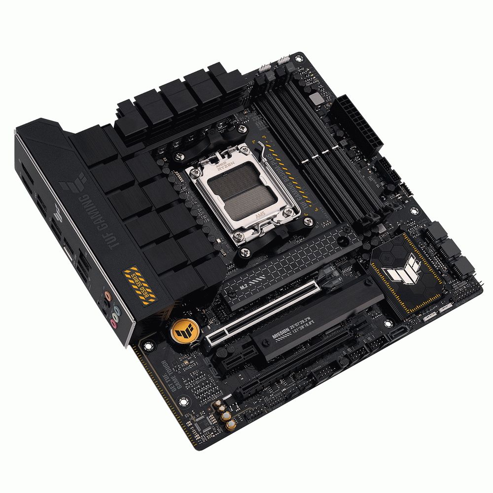 ASUS TUF Gaming B650M-PLUS слоты M.2 PCIe 5.0 и PCIe 4.0 крупный план