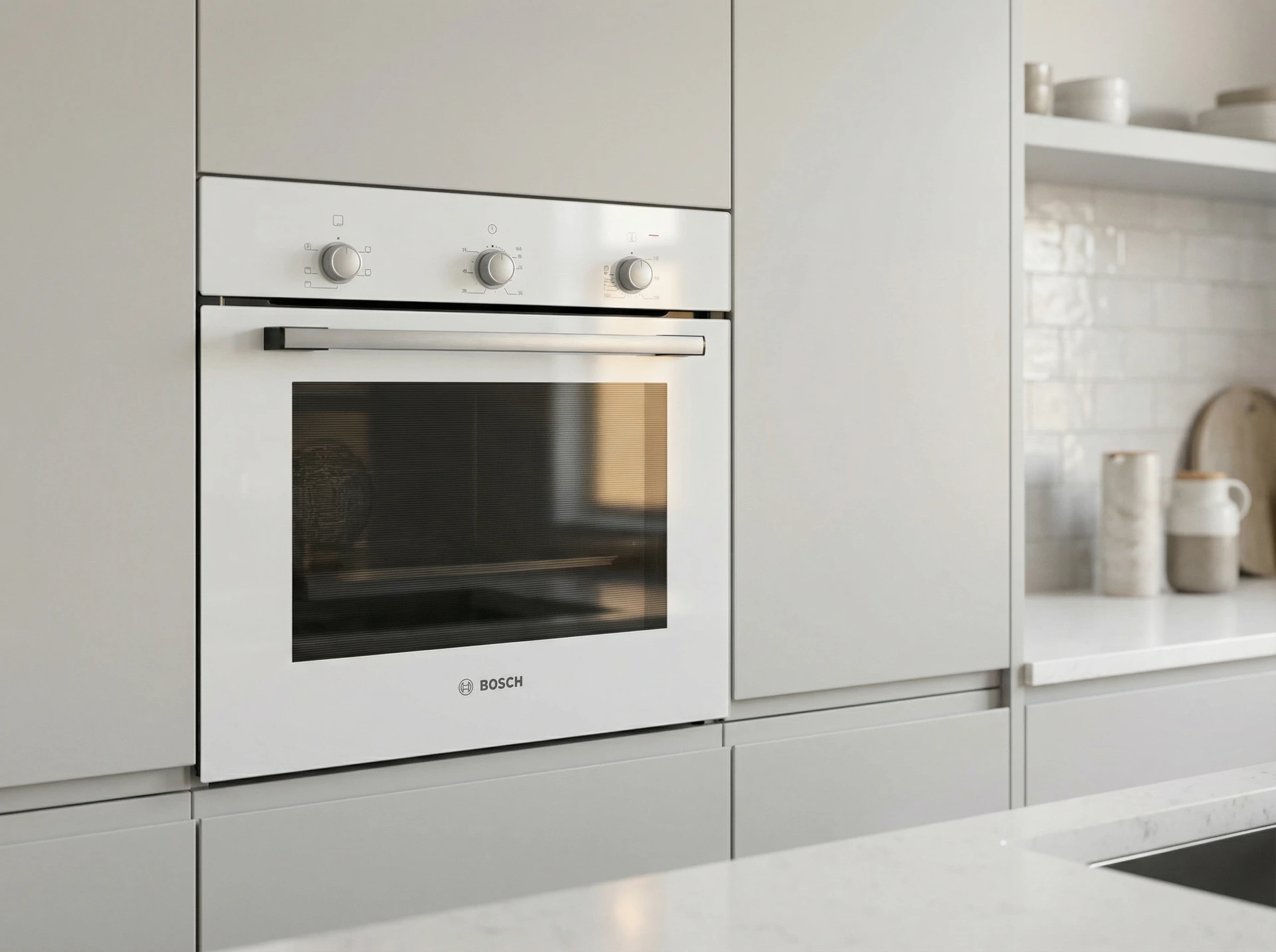 Электрический духовой шкаф Bosch HBF011BV1T - фото в интерьере
