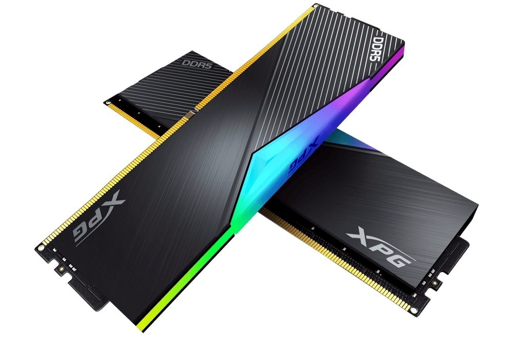 ADATA Lancer AX5U6400C3216G-DCLARBK RGB-подсветка и чёрный радиатор крупный план