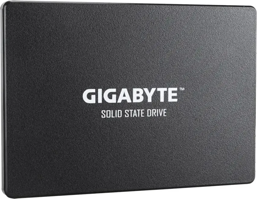 GIGABYTE GP-GSTFS31480GNTD — угловой вид, форм-фактор 2.5 дюйма, матовый чёрный корпус
