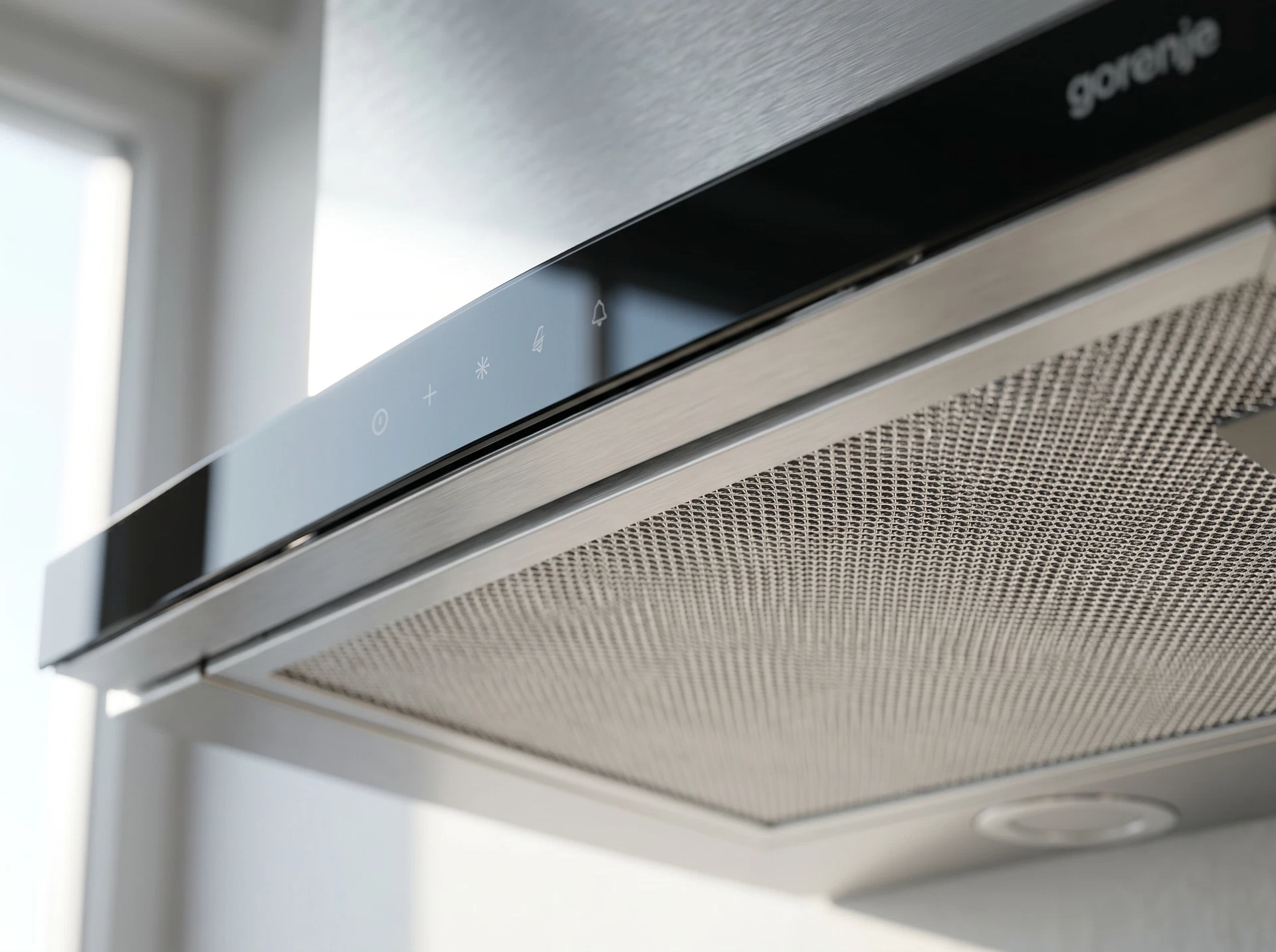 Gorenje TH60E8SGB встраиваемая вытяжка серебристый — дизайн и вид в кухонном гарнитуре