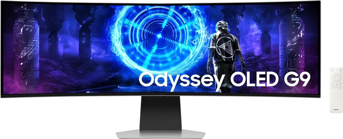 Samsung Odyssey OLED G9 S49DG952SI вид спереди — изогнутый ультраширокий монитор с игровой сценой и синим неоновым свечением