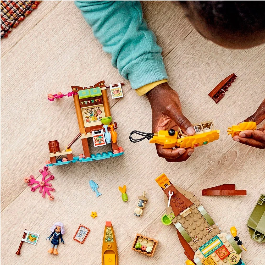 Конструктор LEGO Disney Princess 43185 Лодка Буна, 247 дет.