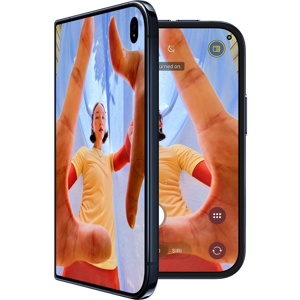 Apple iPhone Duo раскрытый — интерфейс iOS 27 с иконками приложений и Siri на основном экране 7,6 дюйма