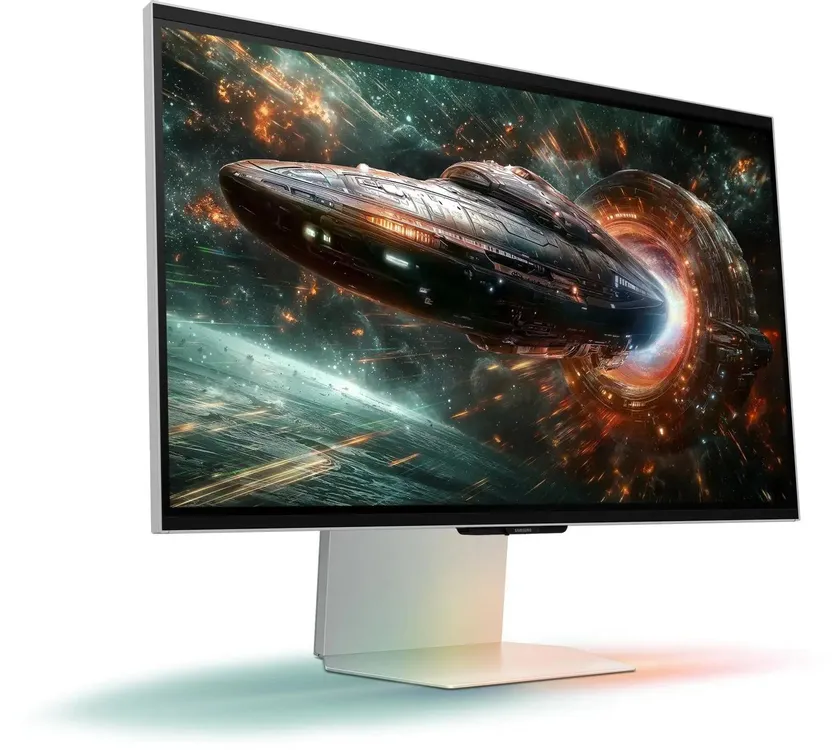Samsung Odyssey 3D LS27FG900XIXCI боковой вид &mdash; тонкий профиль корпуса на белой подставке