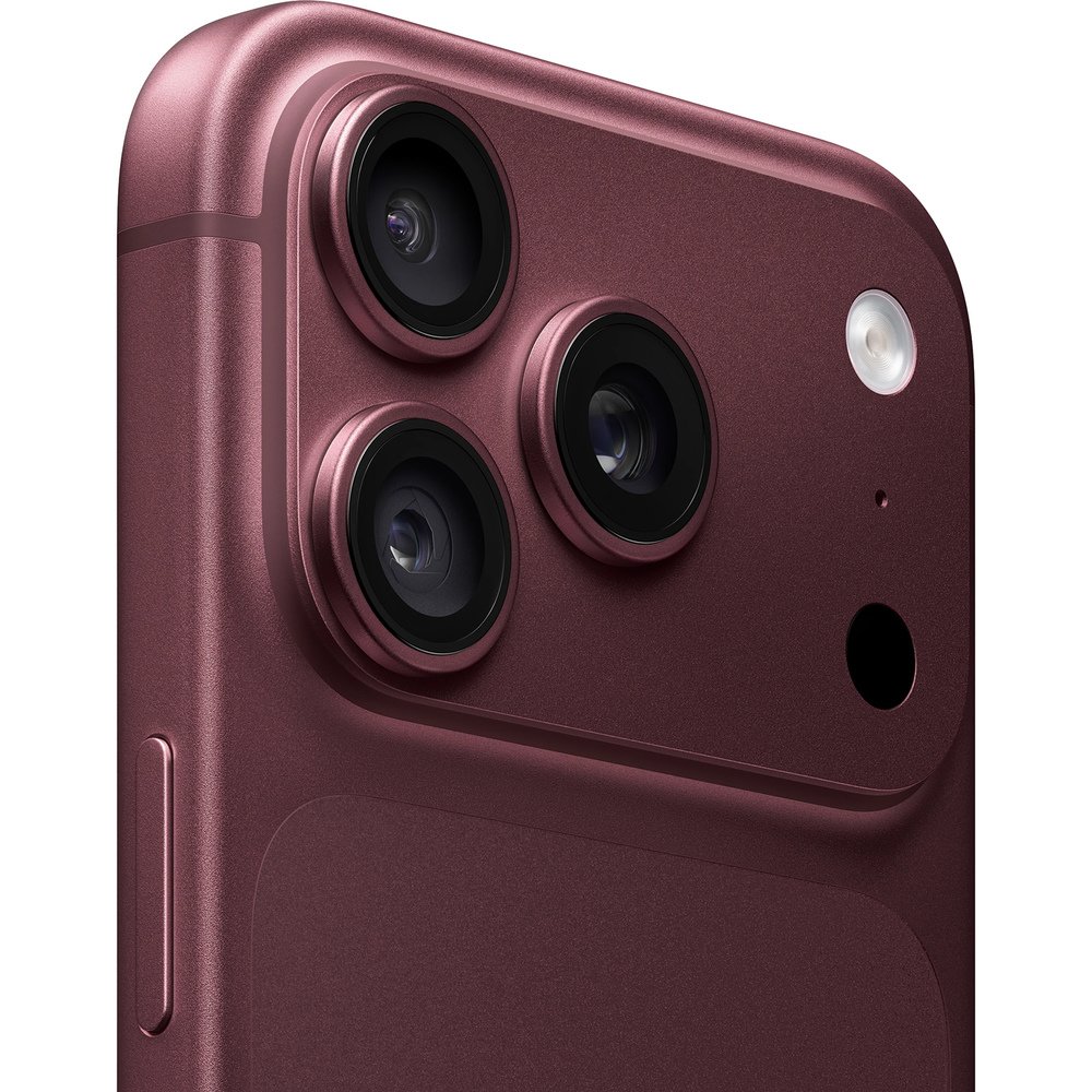 Apple iPhone 18 Pro Burgundy крупный план тройного камерного модуля 48+48+48 Мп